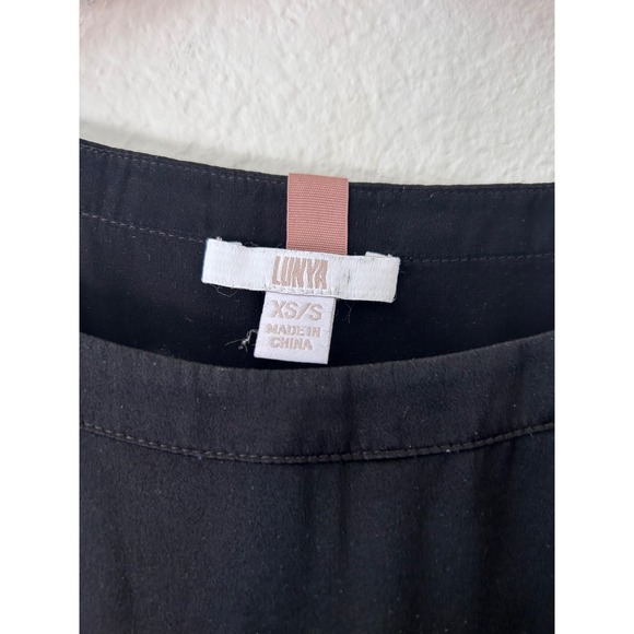 Lunya Washable Silk Black One Pocket Slouchy Loungewear Pajama Top SZ XS/S - Picture 9 of 10